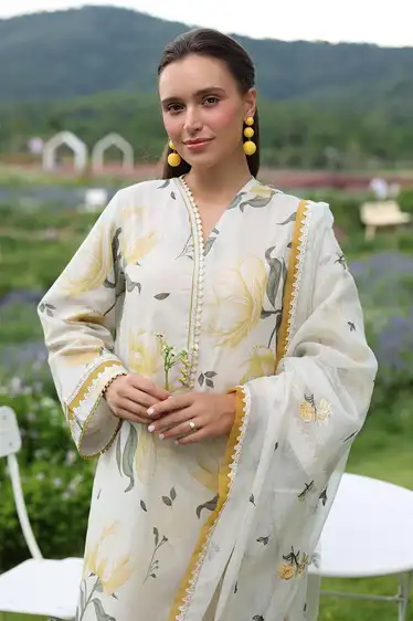 Baroque Premium Silk 3Pc Unstitched Suit with Digital Print & Embroidery Baroque 3Pc unstitched premium silk suit with digital print shirt, embroidered patches, cotton net dupatta, and silk trouser – Pakistani designer wear 2025