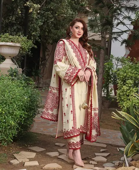 Aneela Most Demanding Edition – Dhank 3Pc Unstitched Luxury Suit Aneela Dhank Most Demanding Edition 3Pc Unstitched Suit with heavy embroidery and embroidered shawl – Pakistani luxury wedding wear 2025