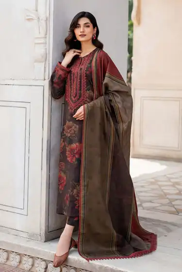 Baroque Premium Dhank 3Pc Unstitched Suit – Heavy Embroidery & Digital Print Baroque premium Dhank unstitched 3-piece suit with heavy embroidery and digital printed shawl.