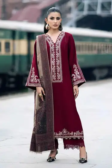 Izel Most Demanding Edition 3Pc Unstitched Suit – Dhank Fabric Izel 3Pc Dhank unstitched suit with embroidered shirt, embroidered border, embroidered sleeves, digital printed dupatta, and plain trouser – Pakistani designer winter wear